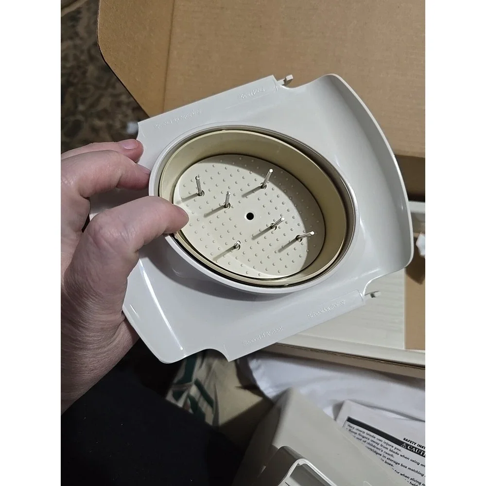 Pampered Chef 1087 Mandoline Food Slicer - Beige Used In Box